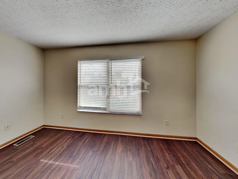 1083 Insco Loop — Photo 22