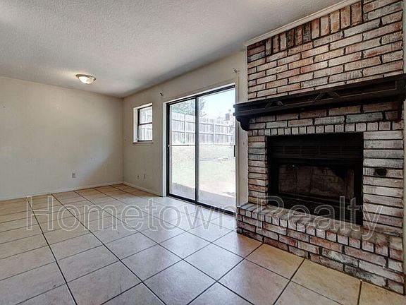 4th image of 1109 NE 5th Ter
