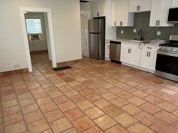 2nd image of 3042 E Vista St #3042