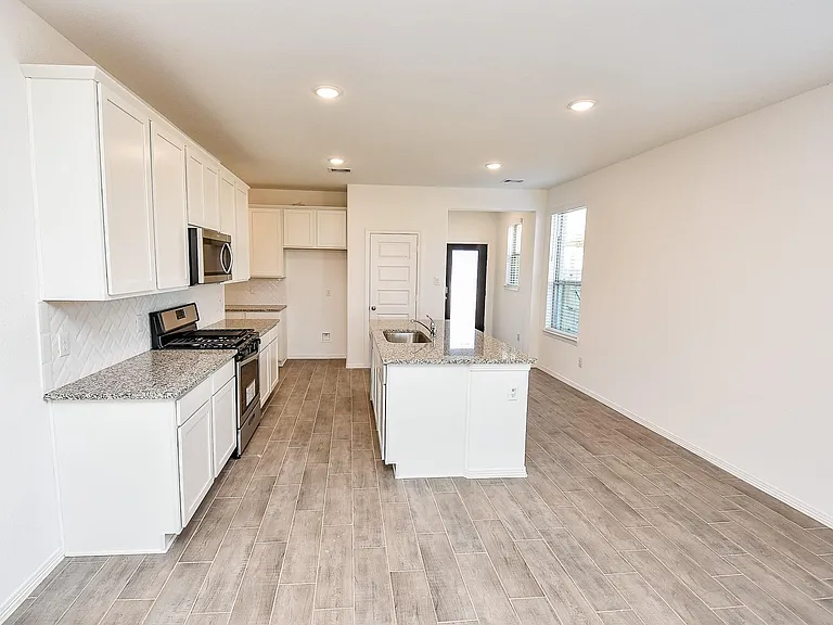 23002 Undertaken Path Dr — Photo 11