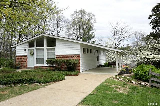 1st image of 1000 Banyon Dr
