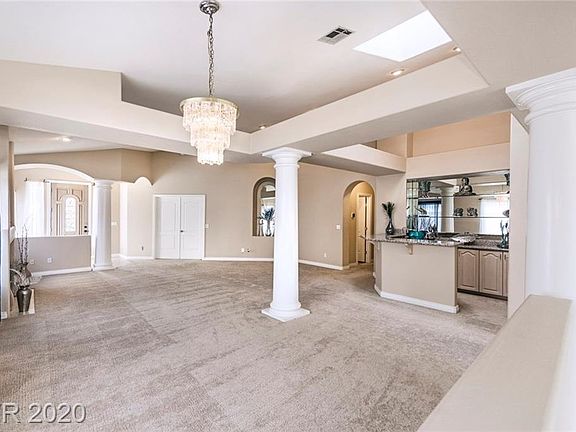 4th image of 8148 Bay Harbor Dr