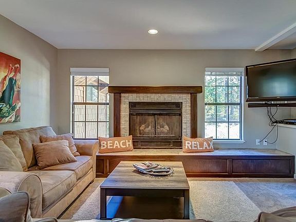 5th image of 875 Southwood Blvd #30