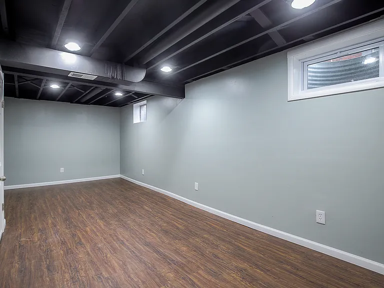 510 NE Corder St #B — Photo 15