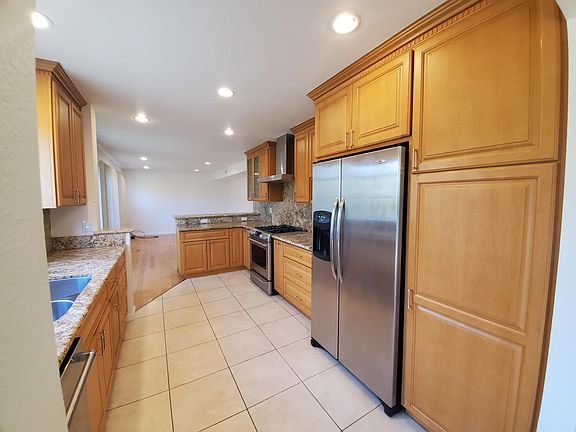 3rd image of 1119 Bentoak Ct