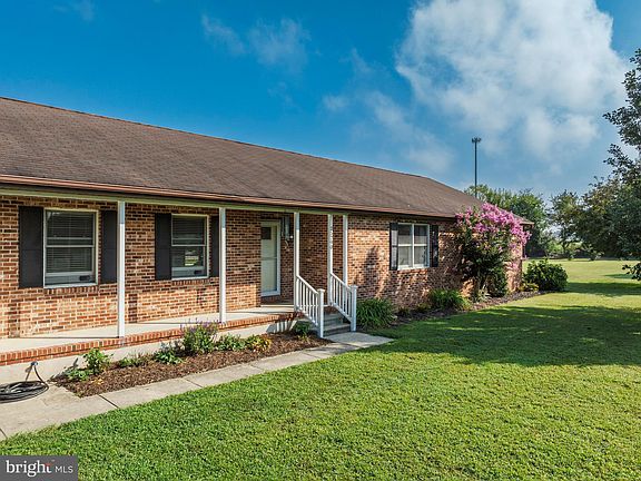 4th image of 25790 Herring Ln