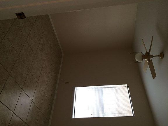 5th image of 225 La Mancha St