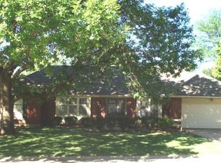 4312 Cromwell Dr, Independence, MO 64055