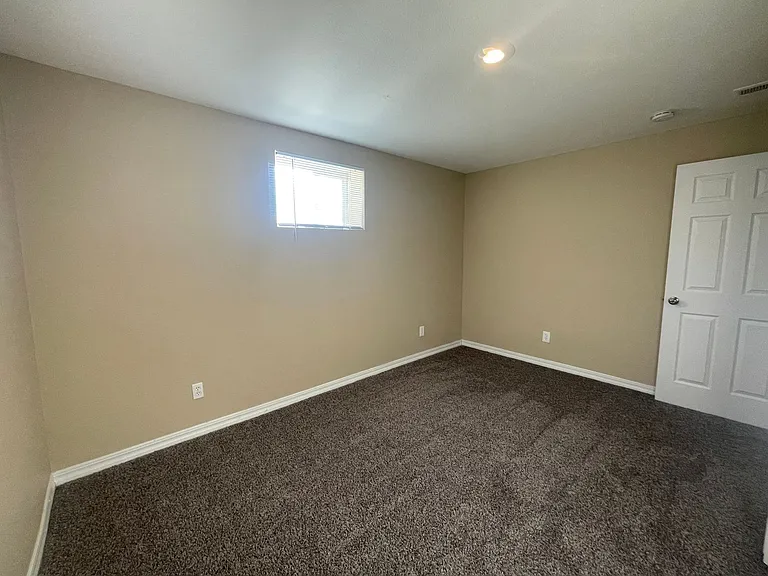 2BD Garden-Level Home | Off-Street Parking — Photo 19
