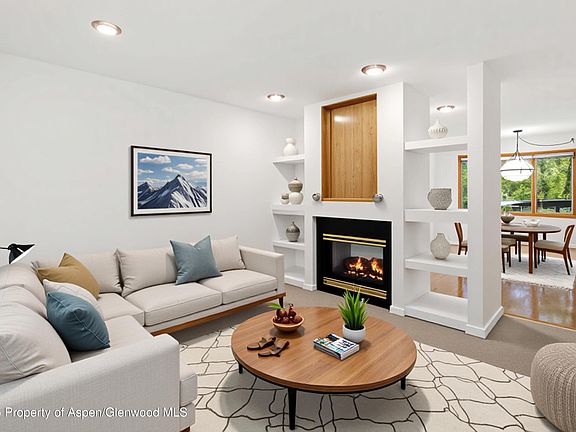 3rd image of 1069 Park West Dr