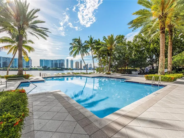 3255 NE 184th St, Aventura, FL