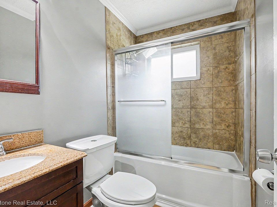 255 W Farnum Ave, photo 19