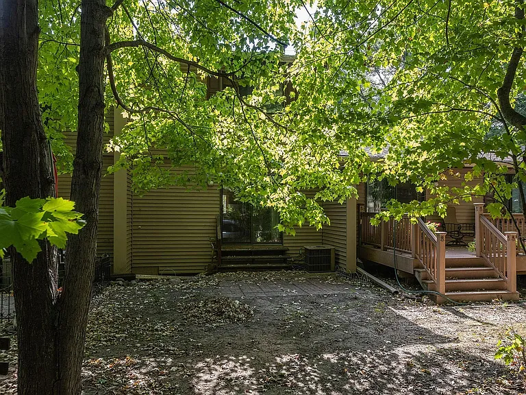 105B South Dr — Photo 23