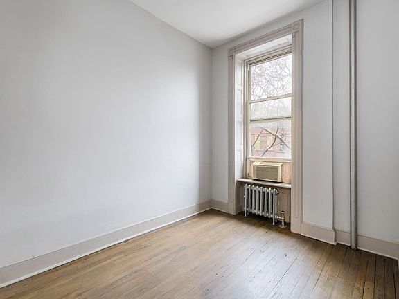 4th image of 95 Garfield Pl #2
