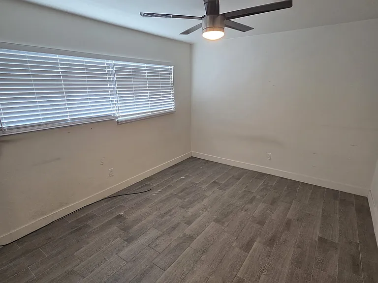 4568 Illinois St — Photo 6