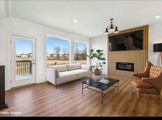 15301 Goldenrod Dr, Urbandale, IA 50323