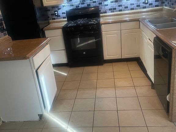 The kitchen got sensor lights when you enter