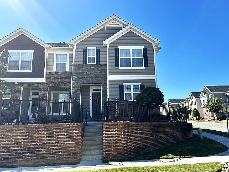 1st image of 142 Silverspring Pl APT A