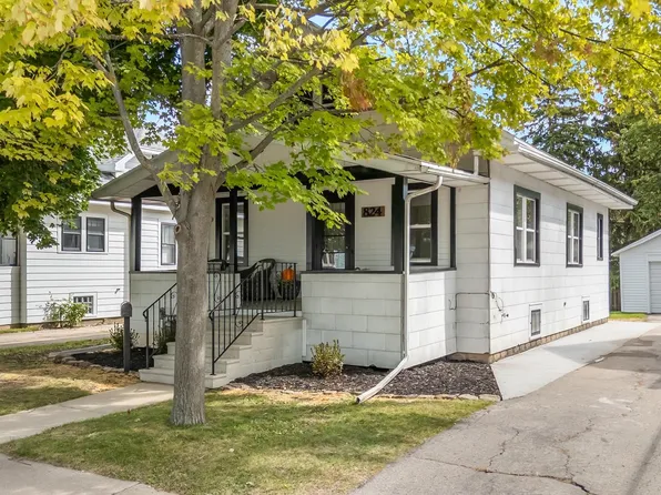 824 Bowen St, Oshkosh, WI 54901