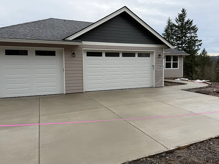 228 Alpenridge Rd — Photo 1