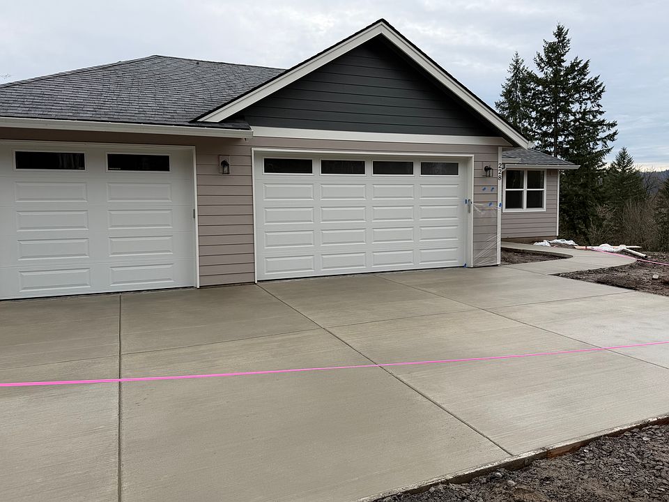 1st image of 228 Alpenridge Rd