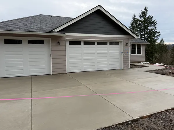 228 Alpenridge Rd, Kelso, WA 98626