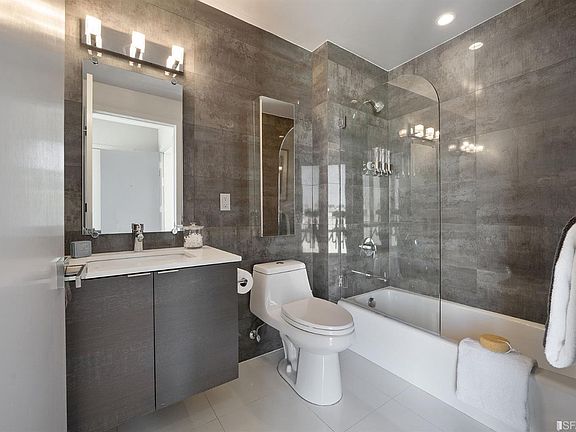 3rd image of 2200 Market St APT 401