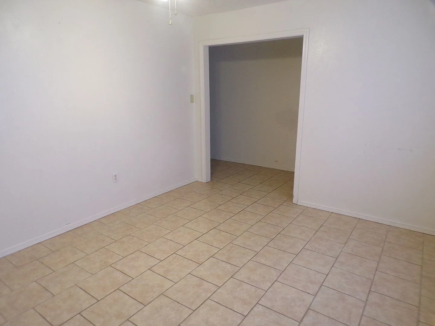 Great home located in Parklane — Photo 4