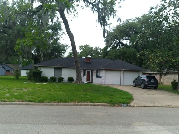 236 Freeman Blvd, West Columbia, TX 77486