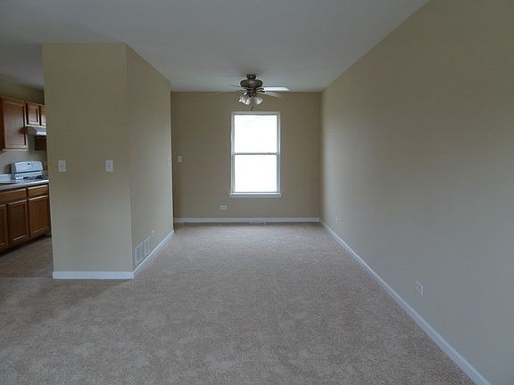 3rd image of 847 Joliet St