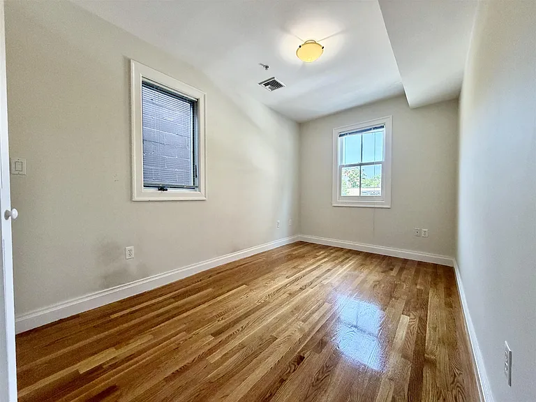 1110 Massachusetts Ave #2 — Photo 11