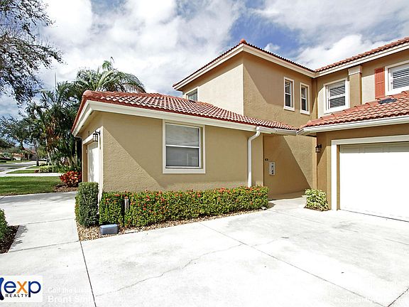 2nd image of 6845 Huntington Lakes Cir APT 201