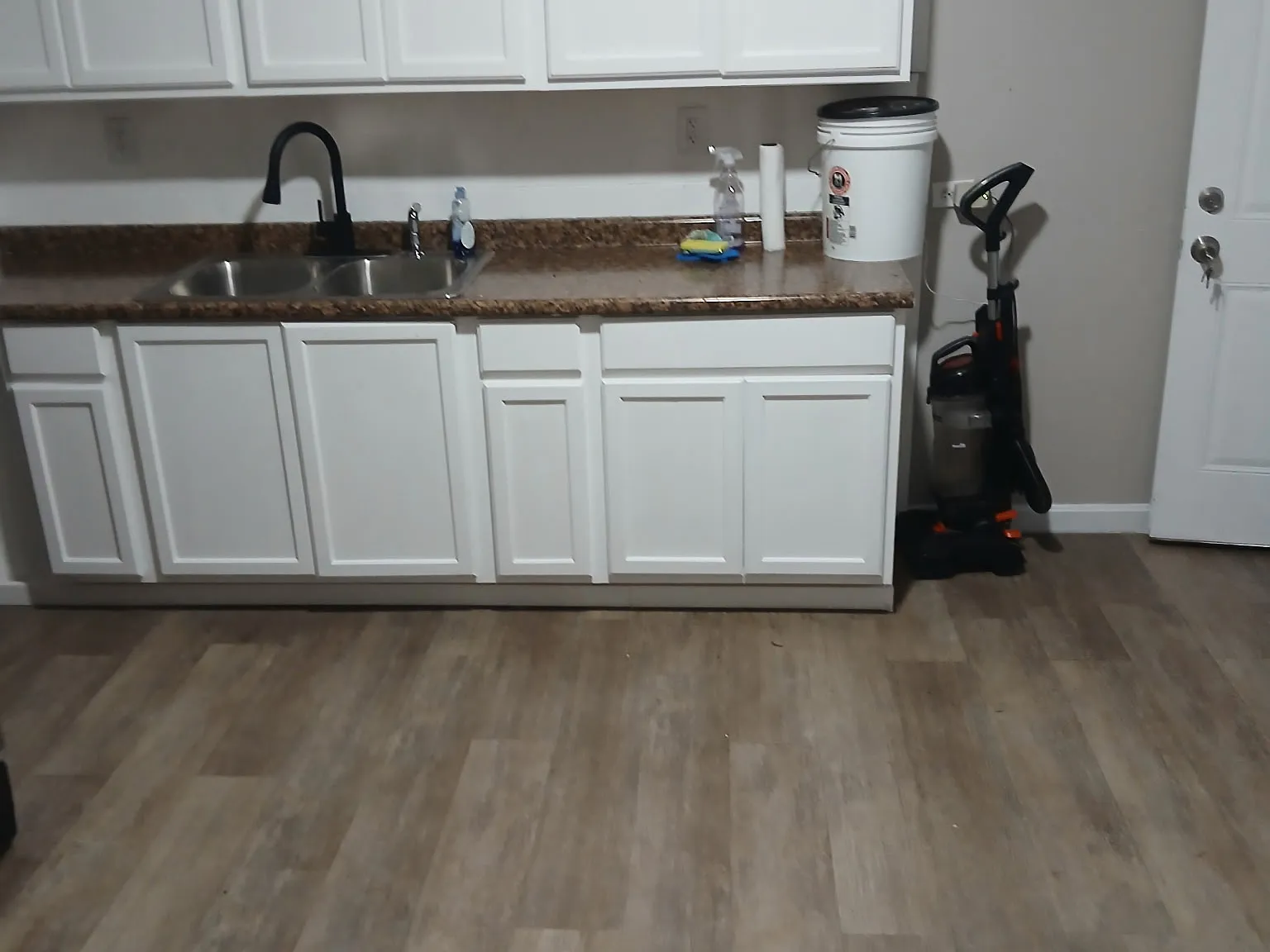 3 bed, 1200 sqft, $1,000 — Photo 2