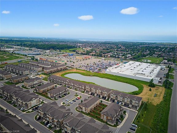 5th image of 74 Laguna Village Cres