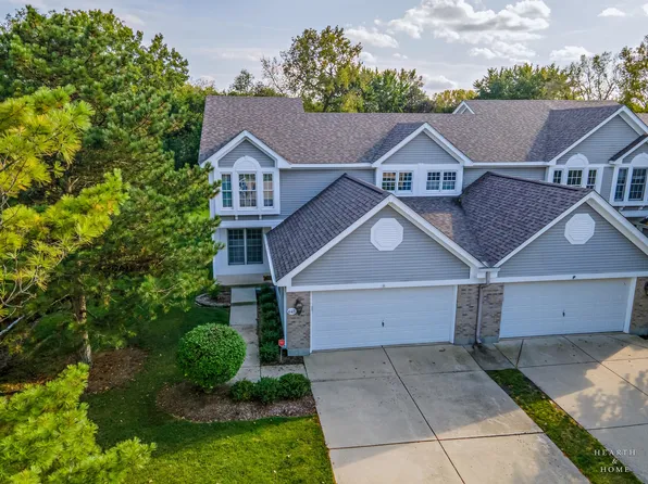 645 Kendallwood Ct, Crystal Lake, IL 60014