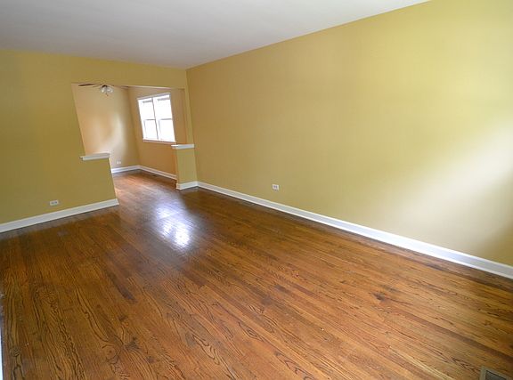 5th image of 2729 W Summerdale Ave APT 1W