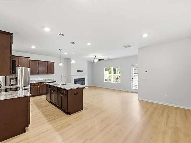 4526 Fillmore Trl — Photo 9