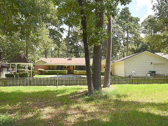 3rd image of 1711 Chimney Vine Ln