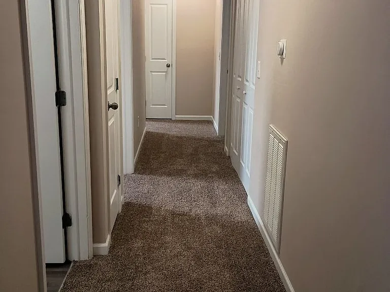 185 - COUNTRY VIEW APARTMENTS — Photo 39