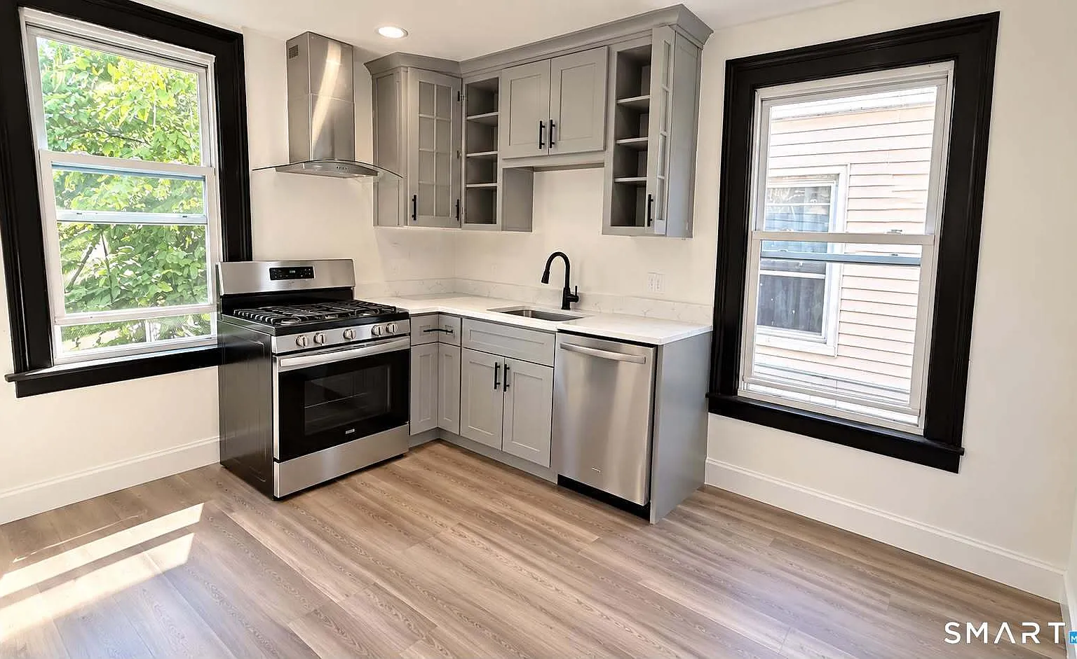 4 bed, 2.0 bath, 1920 sqft, $2,700 — Photo 3