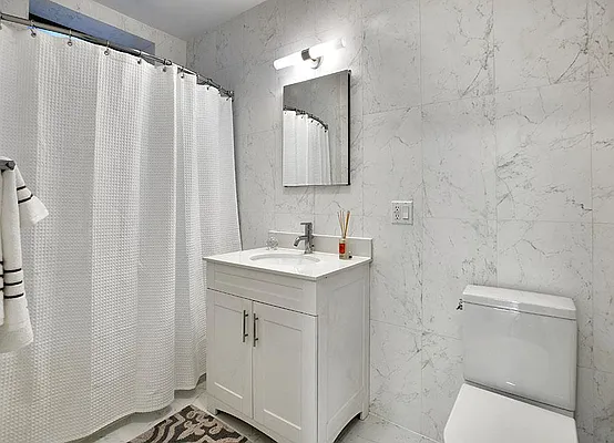 Sold by Warburg | media 5