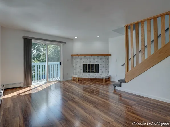 9220 Glenn Haven Dr #8, Anchorage, AK 99502