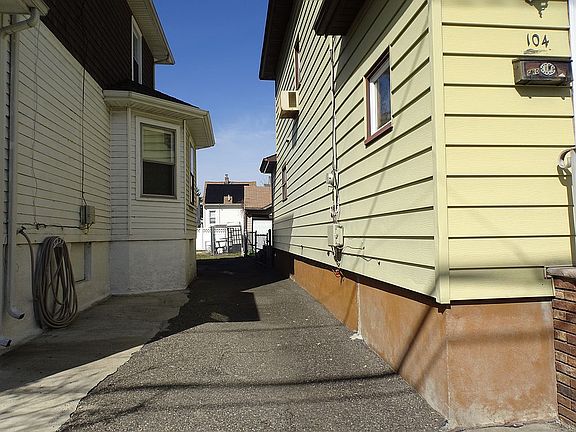 5th image of 104 W 1st St