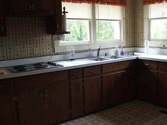 5th image of 3325 Parker Ln