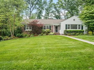 742 Fernwood Ct, Ridgewood, NJ 07450