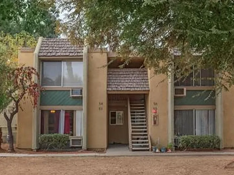 Sun Valley Gardens Apartments — Photo 25
