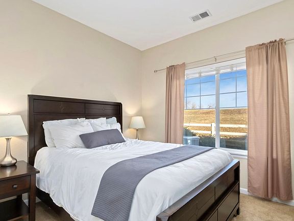 5th image of 4665 Hahns Peak Dr Unit 102