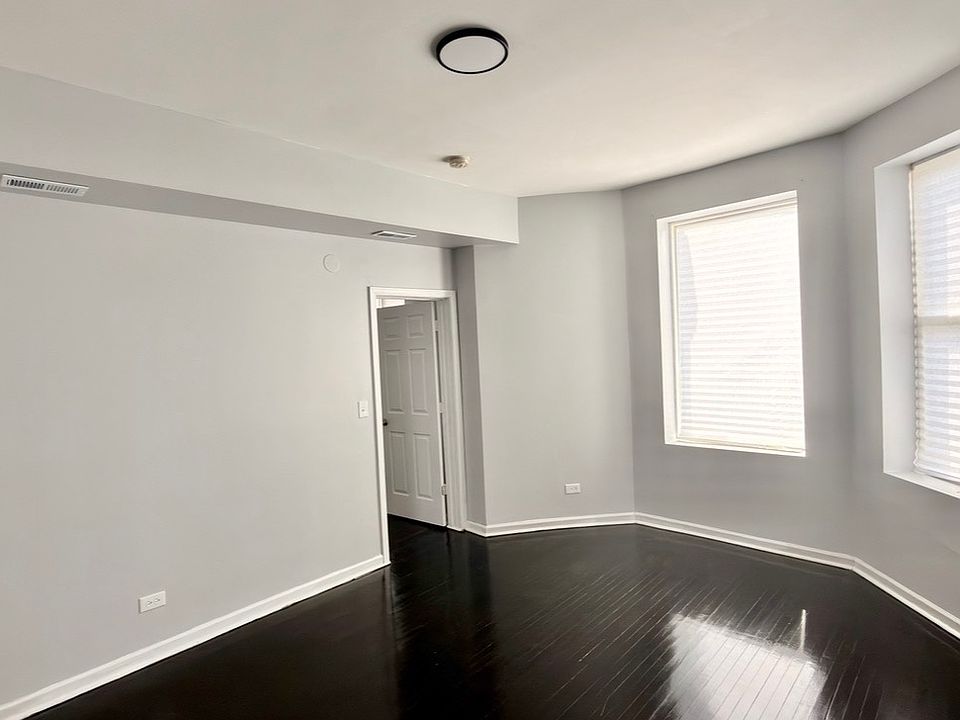 1st image of 1537 S Saint Louis Ave #3F