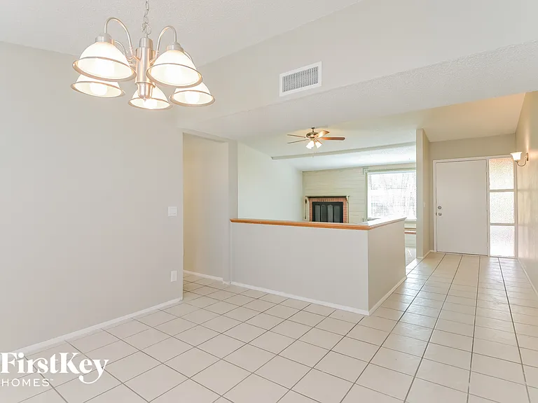 9801 E Domenic Ln — Photo 4