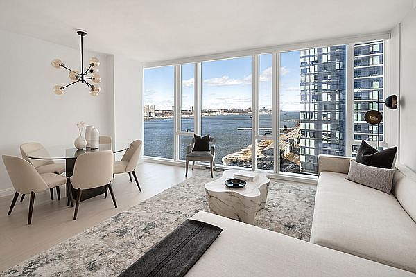 1st image of 675 W 59th St APT 1805